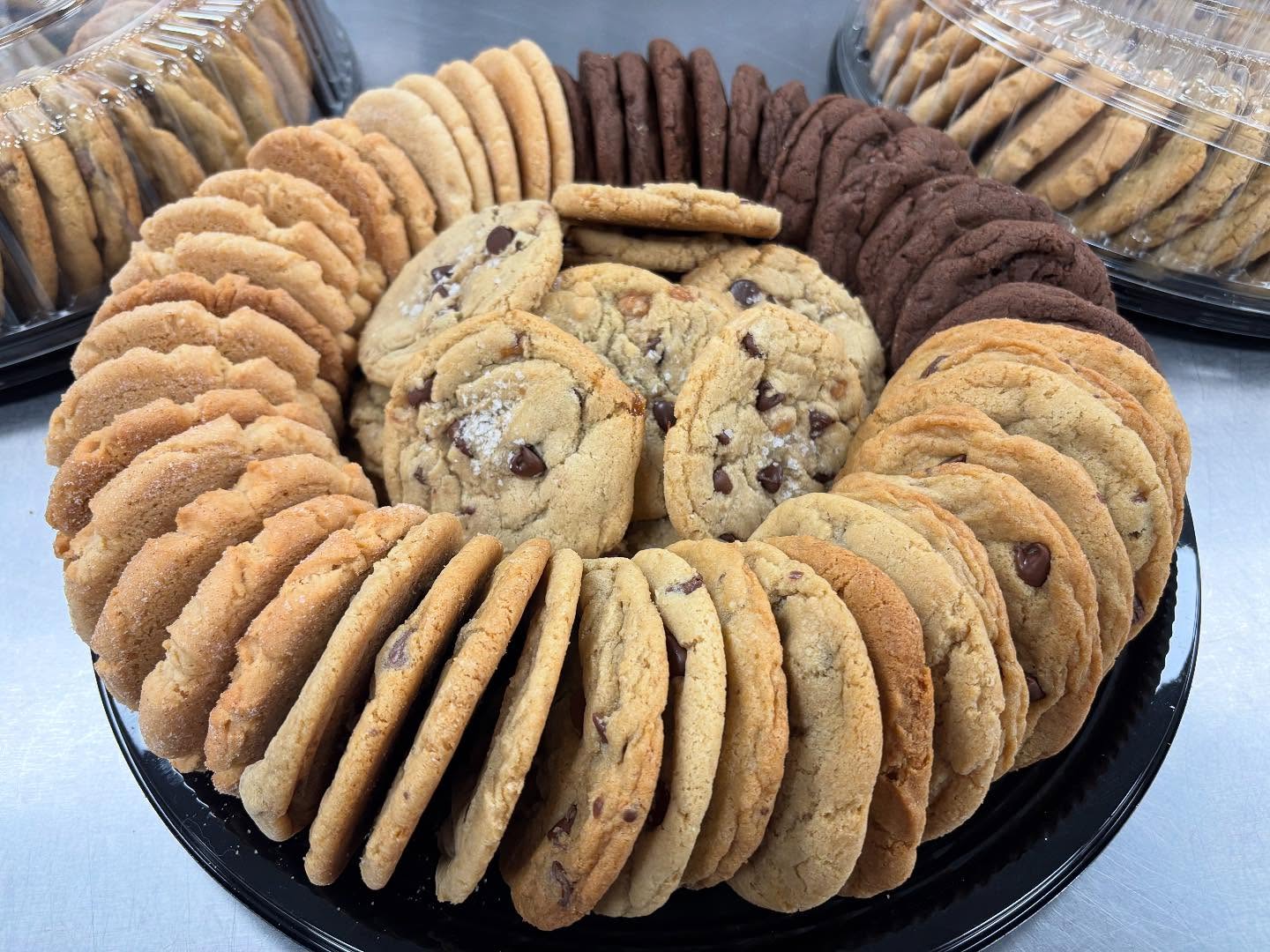 The Rocky Mountain Munch Mix – 40, 2oz Cookie in a Catering Tray